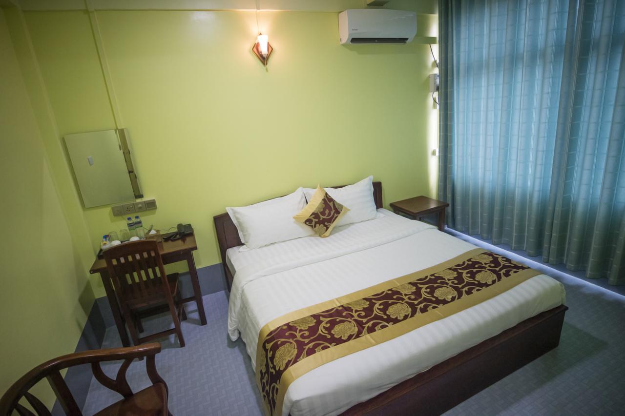 Golden Gum-Kino Hotel Mandalay Exterior foto