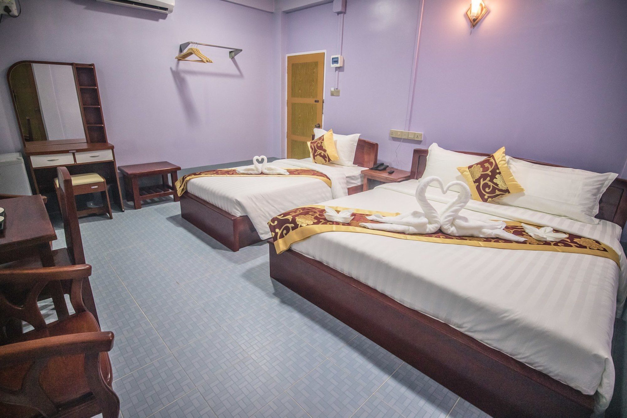 Golden Gum-Kino Hotel Mandalay Exterior foto